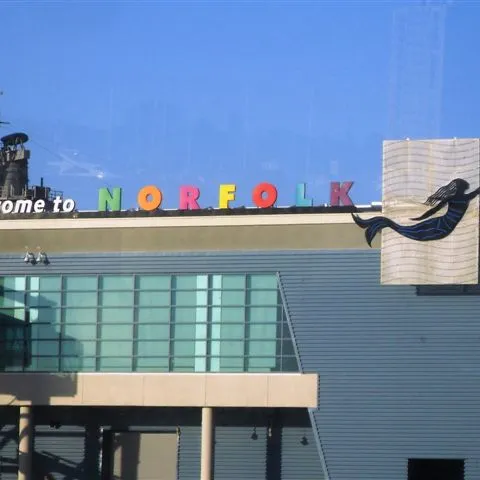 welcome to norfolk sign